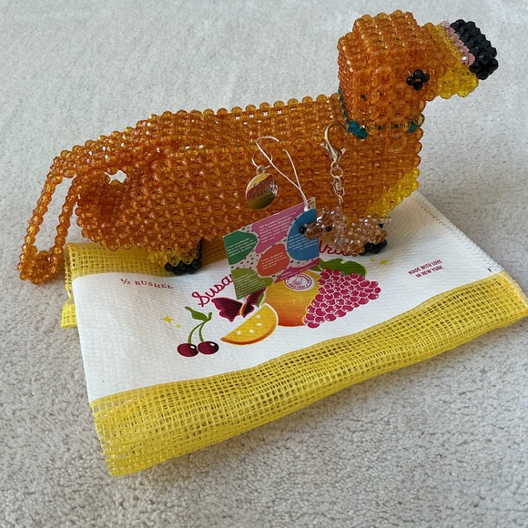 ADORABLE NWT SUSAN ALEXANDRA BEADED WEENY DACHSHUND HANDBAG WITH CRITTER CHARM - Picture 2 of 15